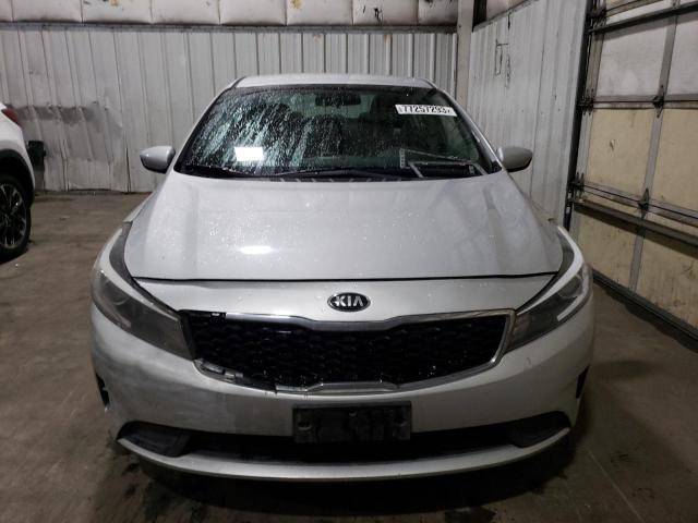 3KPFL4A79JE260314 - 2018 KIA FORTE LX SILVER photo 5