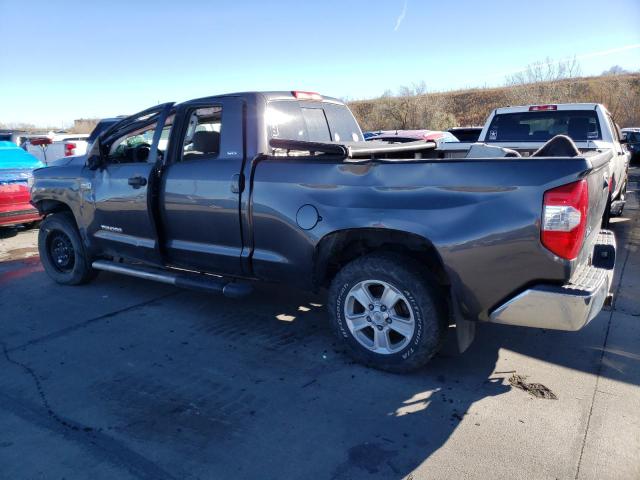 5TFUY5F12HX635022 - 2017 TOYOTA TUNDRA DOUBLE CAB SR/SR5 GRAY photo 2
