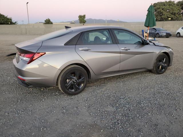 KMHLM4AG2PU513916 - 2023 HYUNDAI ELANTRA SEL GRAY photo 3