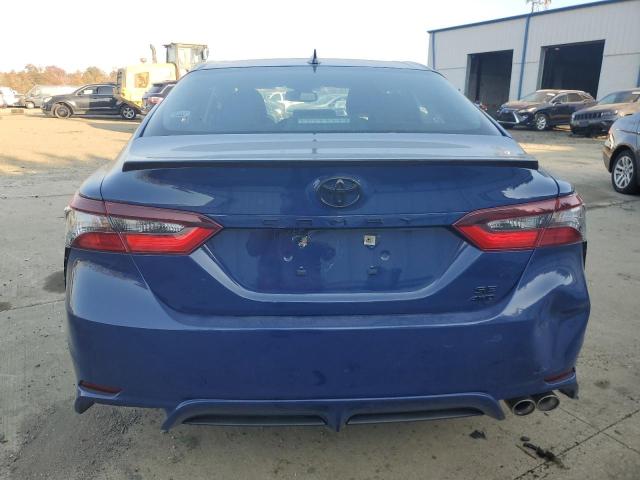 4T1T11BK3PU085834 - 2023 TOYOTA CAMRY SE NIGHT SHADE BLUE photo 6