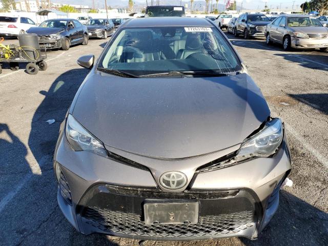 5YFBURHE5HP657718 - 2017 TOYOTA COROLLA L GRAY photo 5