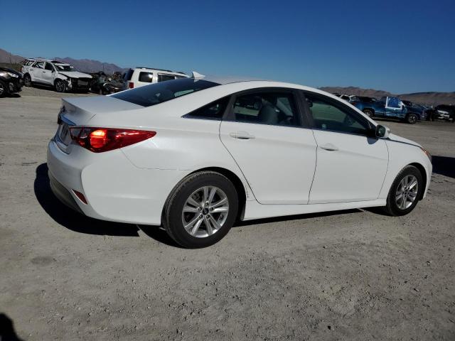 5NPEB4AC2EH939290 - 2014 HYUNDAI SONATA GLS WHITE photo 3