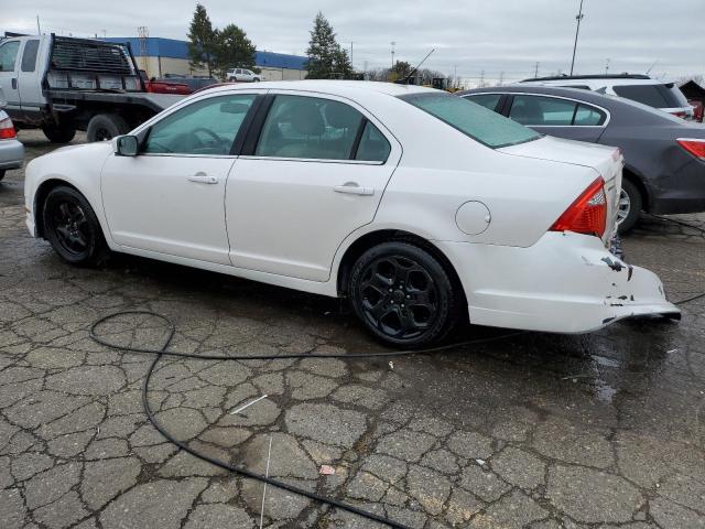 3FAHP0HA8AR426523 - 2010 FORD FUSION SE WHITE photo 2