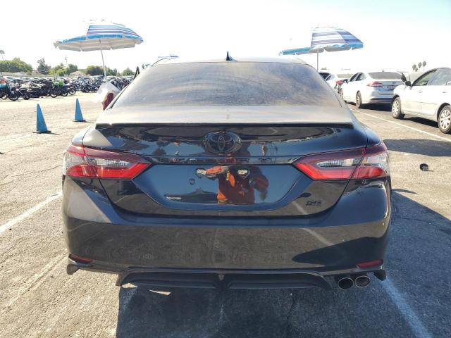 4T1G11AK8PU818057 - 2023 TOYOTA CAMRY SE NIGHT SHADE BLACK photo 6