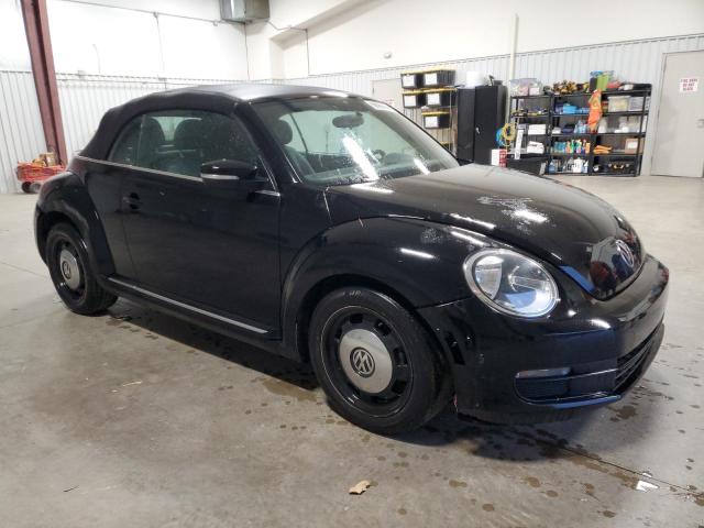 3VW5P7AT7DM833104 - 2013 VOLKSWAGEN BEETLE BLACK photo 4