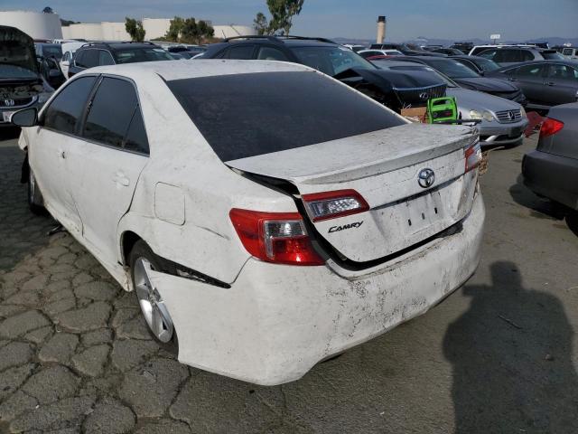 4T1BF1FK1CU542996 - 2012 TOYOTA CAMRY BASE WHITE photo 2