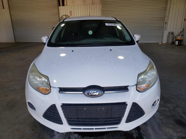 1FADP3K27EL266365 - 2014 FORD FOCUS SE WHITE photo 5