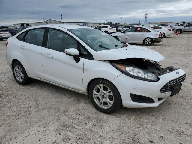 3FADP4BJ8GM114934 - 2016 FORD FIESTA SE WHITE photo 4