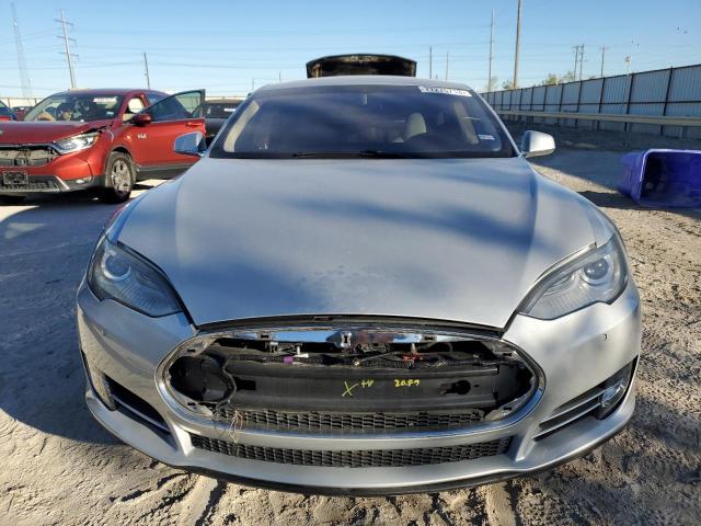 5YJSA1S10EFP52372 - 2014 TESLA MODEL S ნაცრისფერი ფოტო 5