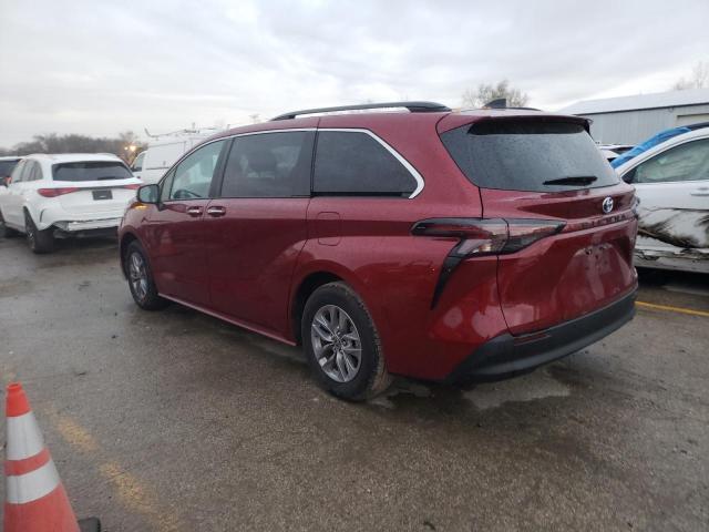 5TDYRKEC3PS164843 - 2023 TOYOTA SIENNA XLE RED photo 2