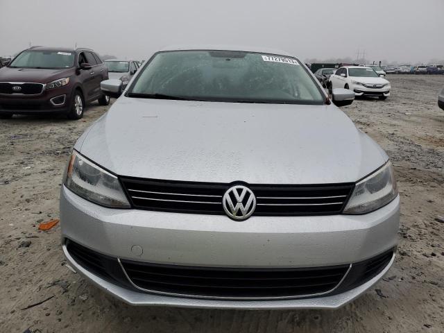 3VWD07AJ3EM223586 - 2014 VOLKSWAGEN JETTA SE SILVER photo 5