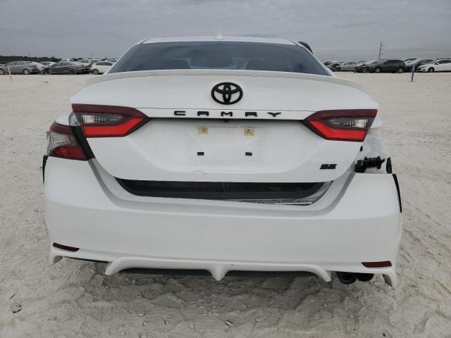 4T1G11AK3PU773982 - 2023 TOYOTA CAMRY SE NIGHT SHADE WHITE photo 6