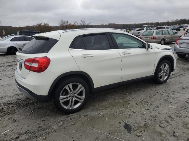 WDCTG4GB3JJ436628 - 2018 MERCEDES-BENZ GLA 250 4MATIC WHITE photo 3