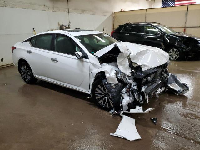 1N4BL4DW0PN425694 - 2023 NISSAN ALTIMA SV WHITE photo 4