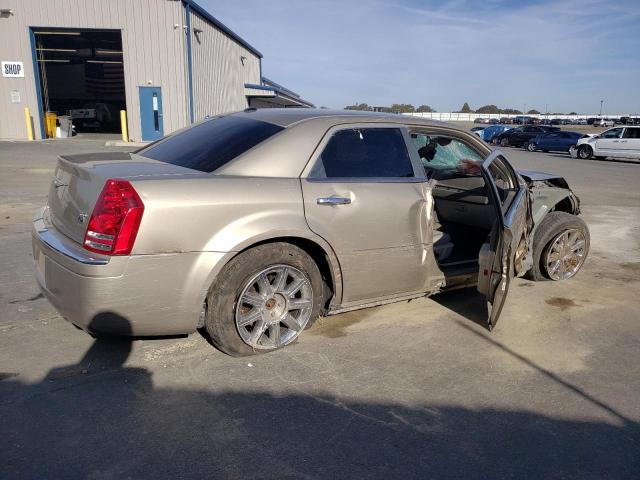 2C3KA63TX9H601296 - 2009 CHRYSLER 300C TAN photo 3