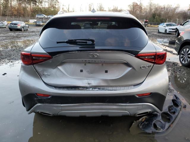 SJKCH5CR6JA002034 - 2018 INFINITI QX30 BASE PURE SILVER photo 6