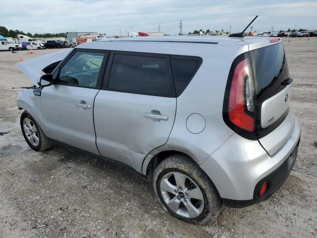 KNDJN2A29H7460083 - 2017 KIA SOUL SILVER photo 2