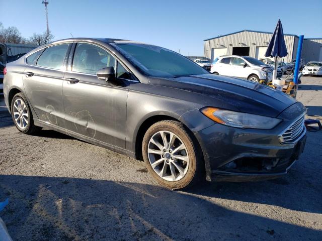 3FA6P0H71HR416437 - 2017 FORD FUSION SE GRAY photo 4