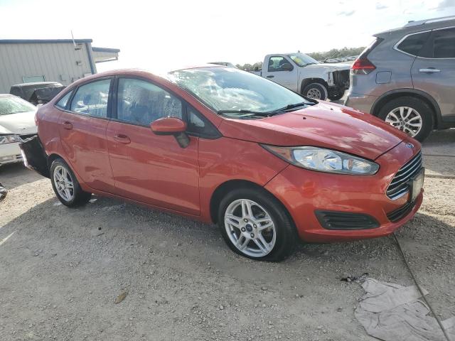 3FADP4BJXJM108687 - 2018 FORD FIESTA SE RED photo 4