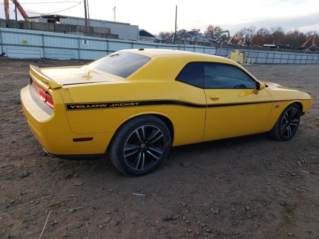 2C3CDYCJ0CH204368 - 2012 DODGE CHALLENGER SRT-8 YELLOW photo 3