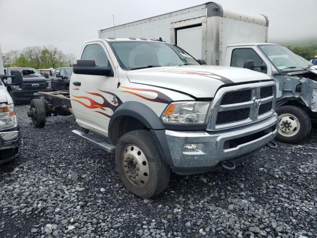 3C7WRNDL7HG645630 - 2016 RAM 5500 WHITE photo 4