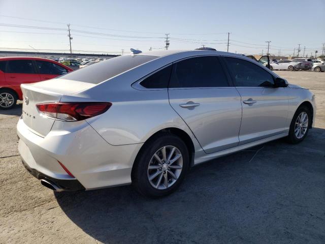 5NPE24AF4JH722926 - 2018 HYUNDAI SONATA SE SILVER photo 3