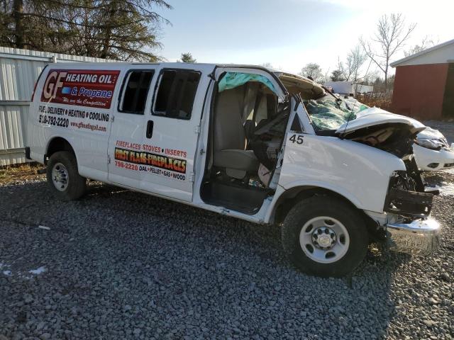 1GCWGBFG8L1267276 - 2020 CHEVROLET EXPRESS G2 WHITE photo 4