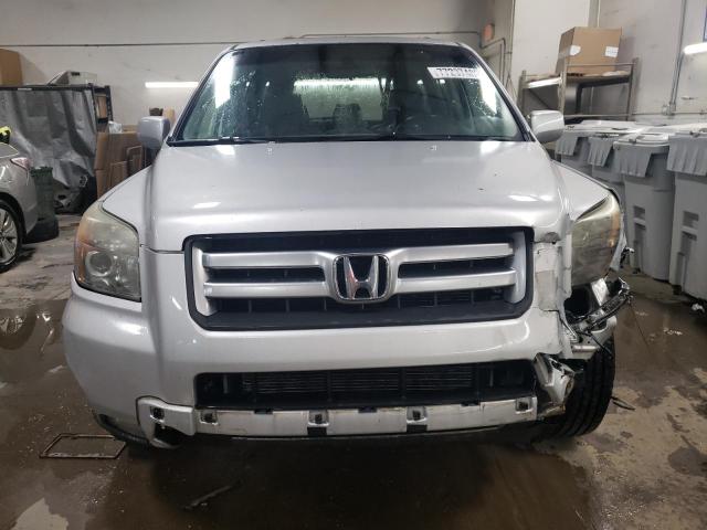 5FNYF18616B006156 - 2006 HONDA PILOT EX SILVER photo 5