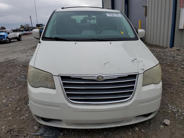 2A4RR5DX6AR394073 - 2010 CHRYSLER TOWN & COU TOURING WHITE photo 5