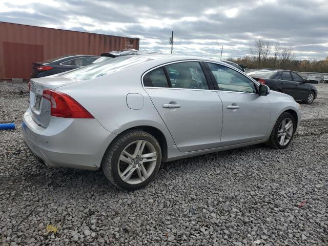 YV140MFC4F1313138 - 2015 VOLVO S60 PREMIER+ SILVER photo 3