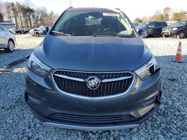 KL4CJBSB7JB560795 - 2018 BUICK ENCORE PREFERRED II CHARCOAL photo 5