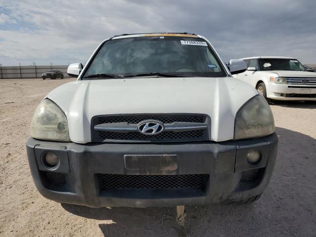 KM8JN12D97U615592 - 2007 HYUNDAI TUCSON SE WHITE photo 5