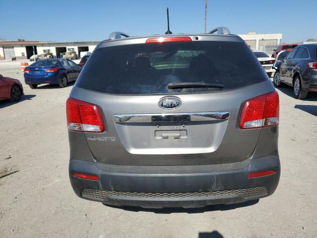 5XYKTDA21DG349790 - 2013 KIA SORENTO LX GRAY photo 6