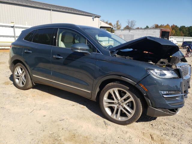 5LMTJ3DH5KUL17904 - 2019 LINCOLN MKC RESERVE ლურჯი ფოტო 4