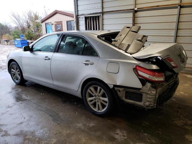 4T1BF3EK1BU697804 - 2011 TOYOTA CAMRY BASE SILVER photo 2