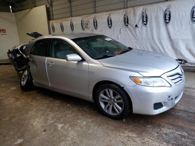 4T1BF3EK1BU697804 - 2011 TOYOTA CAMRY BASE SILVER photo 4