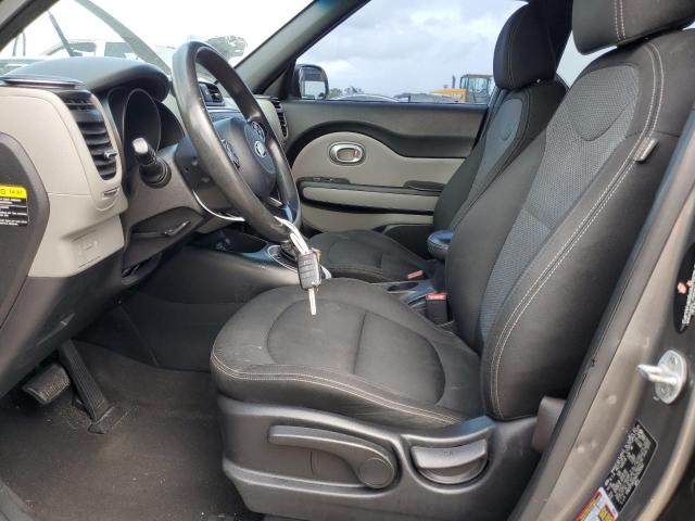 KNDJP3A55H7429262 - 2017 KIA SOUL + GREEN photo 7