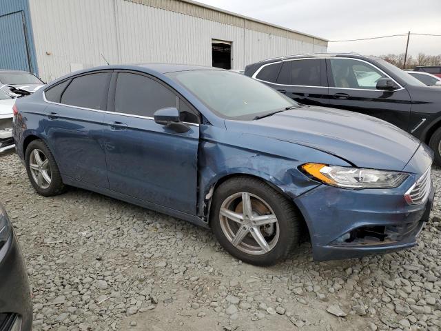 3FA6P0H77JR195402 - 2018 FORD FUSION SE BLUE photo 4