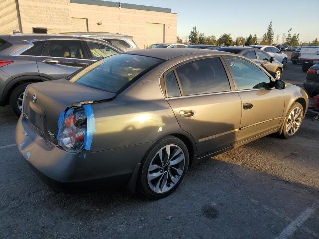 1N4AL11D85C154518 - 2005 NISSAN ALTIMA S GRAY photo 3