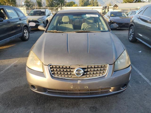 1N4AL11D85C154518 - 2005 NISSAN ALTIMA S GRAY photo 5