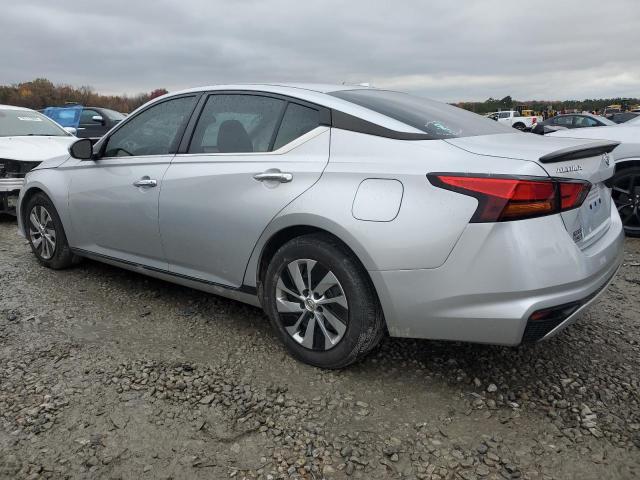 1N4BL4BV4KC152046 - 2019 NISSAN ALTIMA S SILVER photo 2