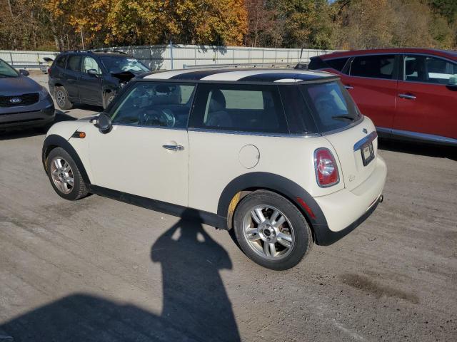 WMWSU3C52DT680166 - 2013 MINI COOPER WHITE photo 2