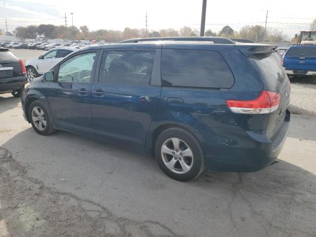 5TDKK3DC8BS167215 - 2011 TOYOTA SIENNA LE BLUE photo 2