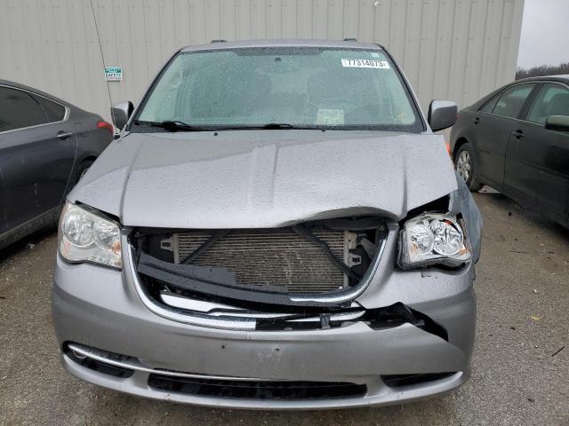 2C4RC1BG2DR677612 - 2013 CHRYSLER TOWN & COU TOURING ვერცხლისფერი ფოტო 5