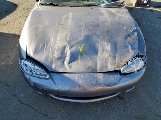 JM1NB353720229413 - 2002 MAZDA MX-5 MIATA BASE SILVER photo 11