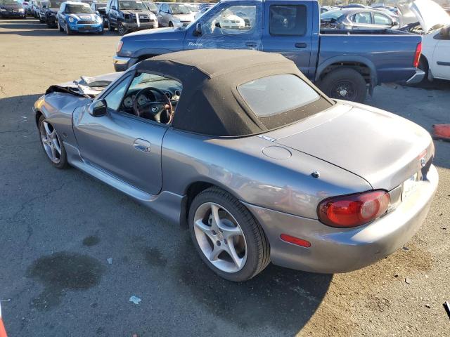 JM1NB353720229413 - 2002 MAZDA MX-5 MIATA BASE SILVER photo 2