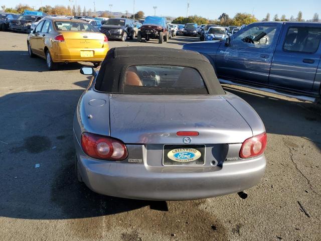 JM1NB353720229413 - 2002 MAZDA MX-5 MIATA BASE SILVER photo 6