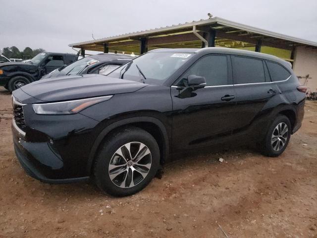 5TDGZRAH9NS555918 - 2022 TOYOTA HIGHLANDER XLE BLACK photo 1