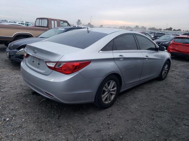 5NPEB4AC0BH181218 - 2011 HYUNDAI SONATA GLS SILVER photo 3