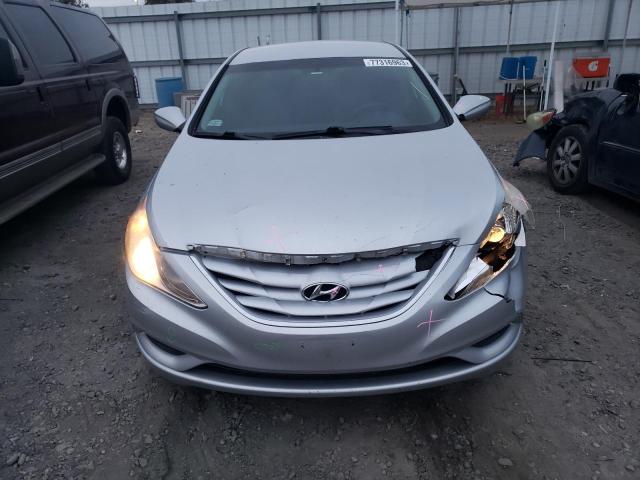 5NPEB4AC0BH181218 - 2011 HYUNDAI SONATA GLS SILVER photo 5